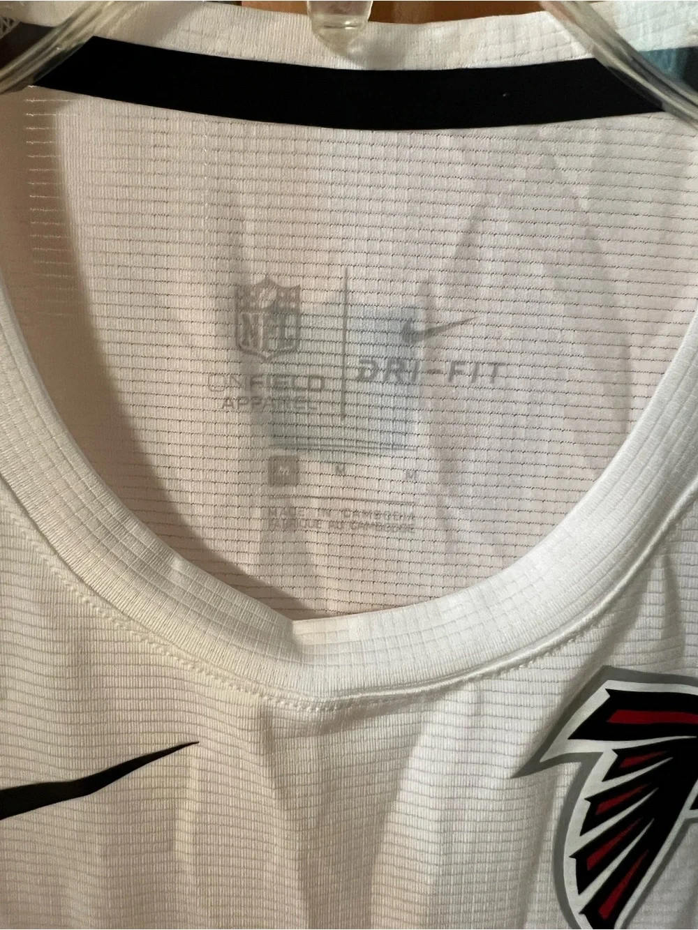 Nike Atlanta Falcons Player Issued Undershirt US M White Dri-Fit AT5074-100 NFL